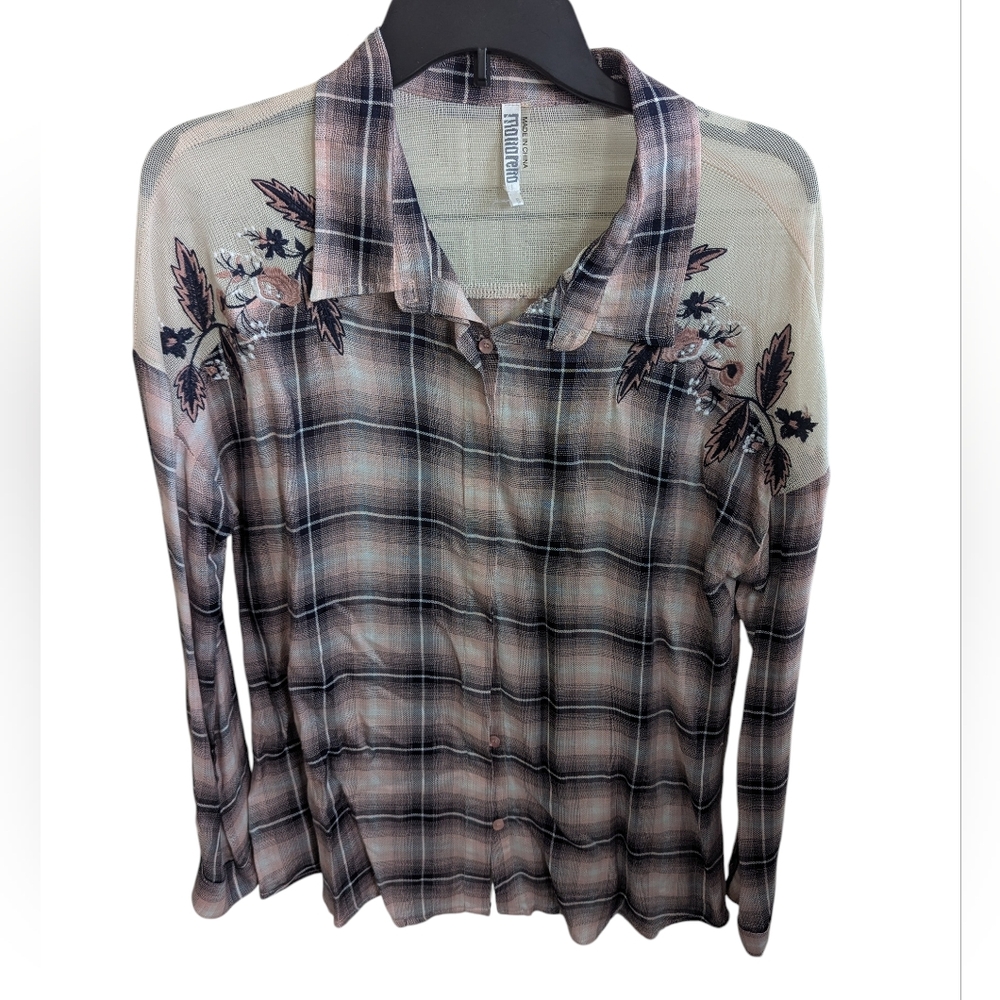 Monoreno Plaid Button Down Shirt with Embroidery